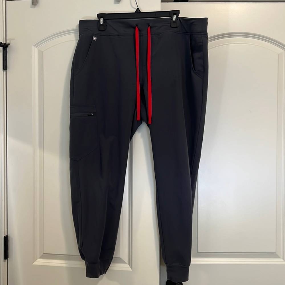 FIGS SCRUB JOGGERS